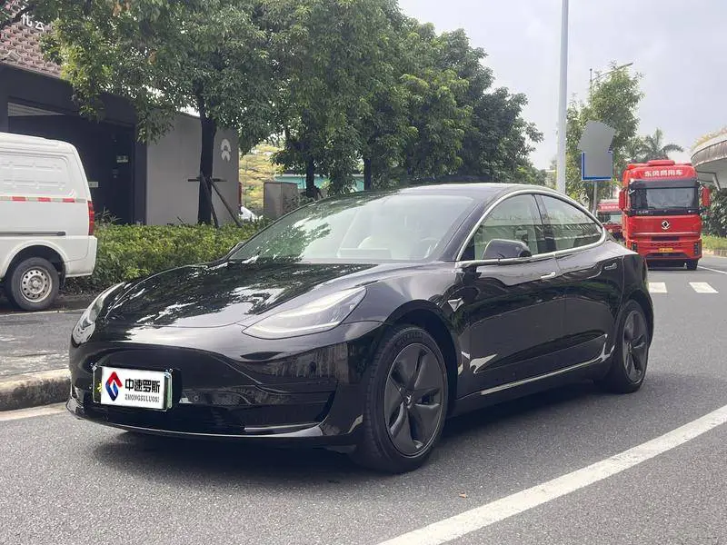 Modèle 3 2020 Standard Range RWD Upgraded Version
