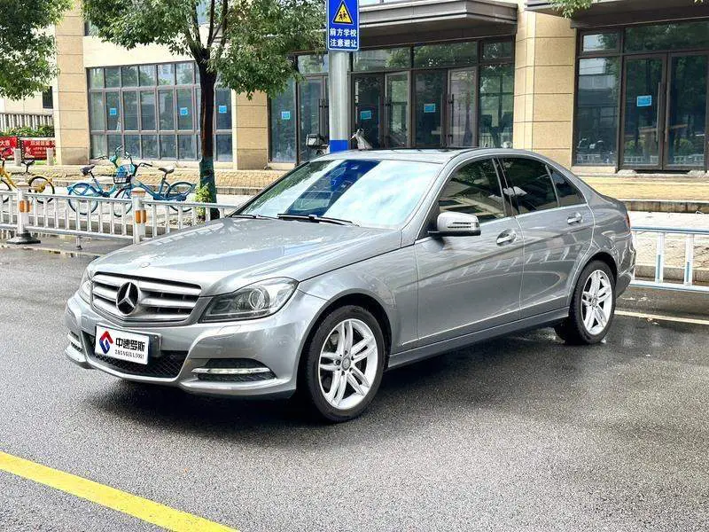 Mercedes-Benz C-Class 2013 C 260 CGI Fashion