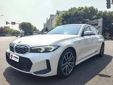 BMW 3 السلسلة 2023 325Li M Sport Package
