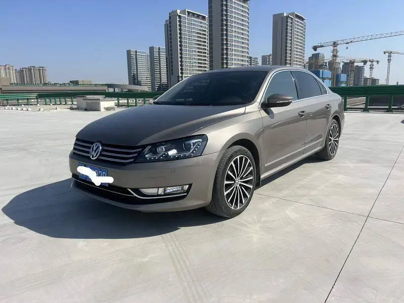 Passat 2014 1.8TSI DSG Royal Navigation Edition