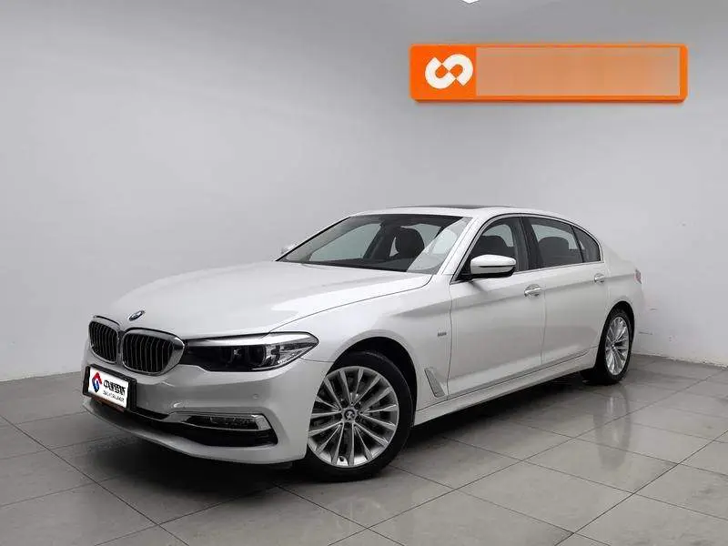 BMW 5 Series 2018 530Li Leading Luxury Package