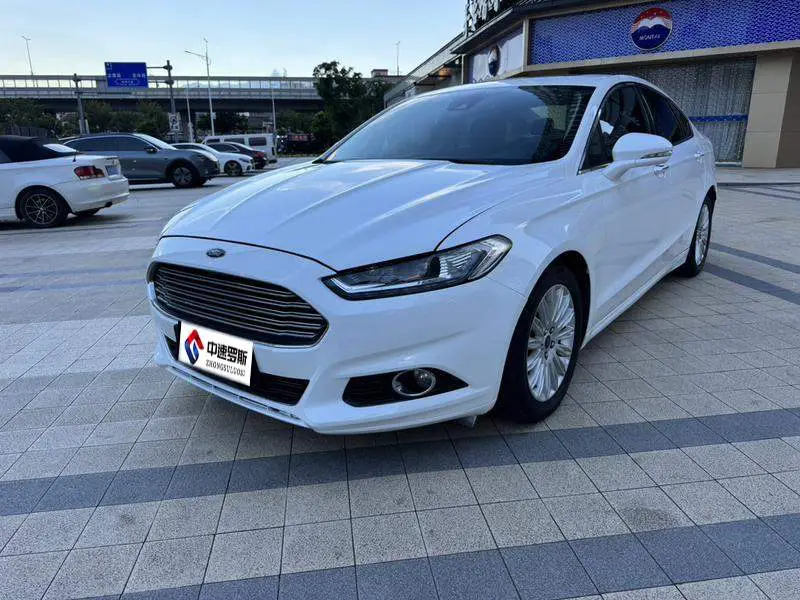Mondeo 2013 2.0L GTDi200 Fashion รุ่น