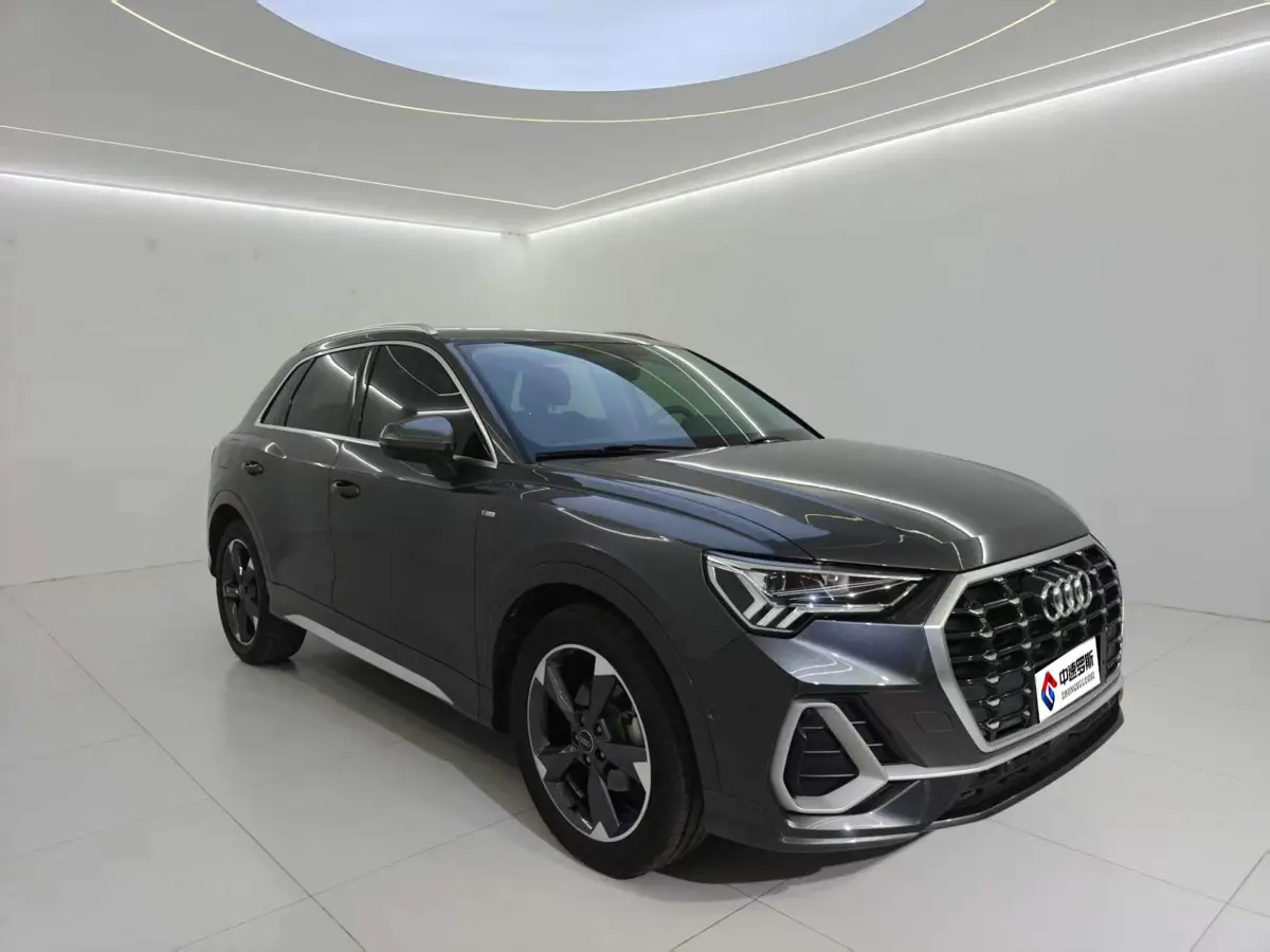 Audi Q3 2021 35 TFSI Stylish and Dynamic