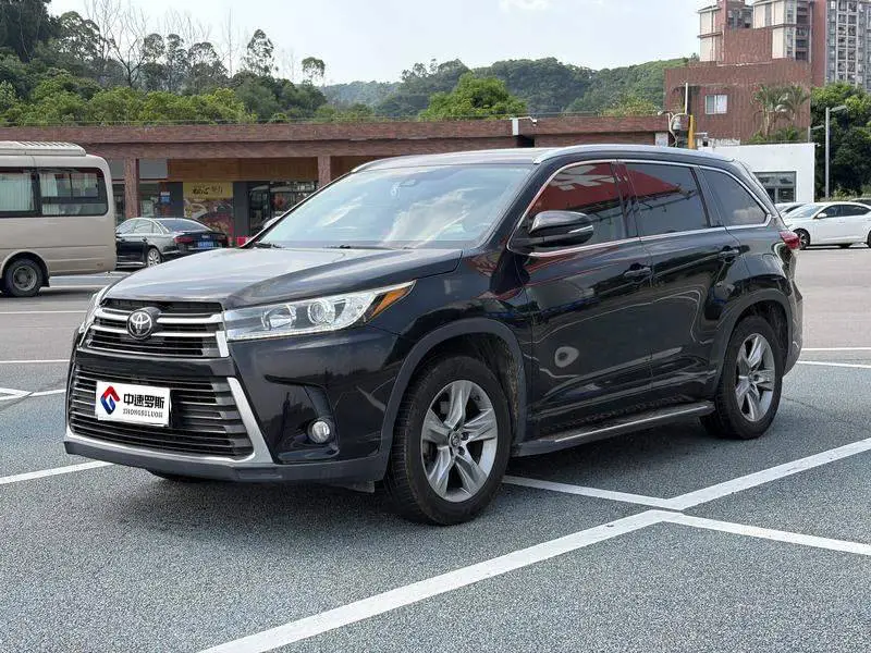Highlander 2018 2.0T 4WD Premium Edition 7 Seaters National VI