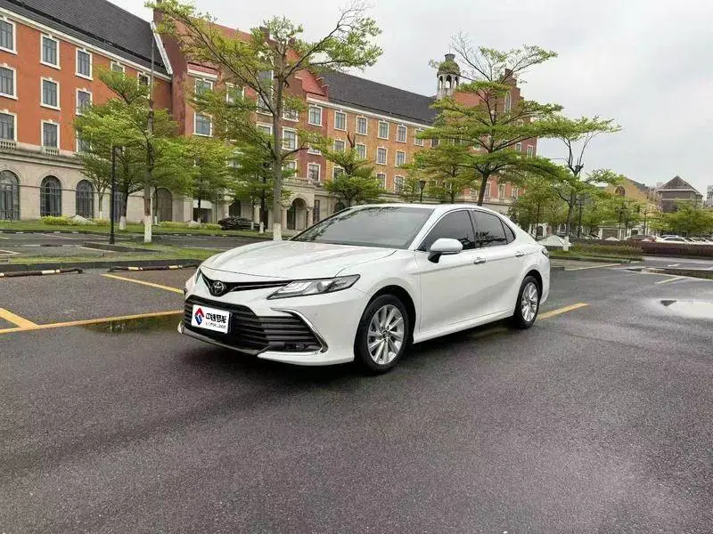 Camry 2021 2.0G Deluxe Edition