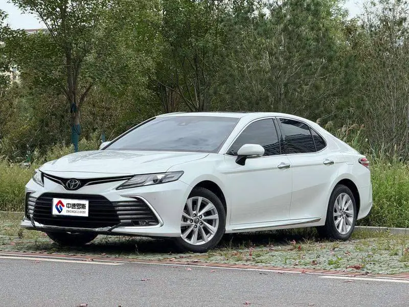 Camry 2023 2.0G Deluxe Edition