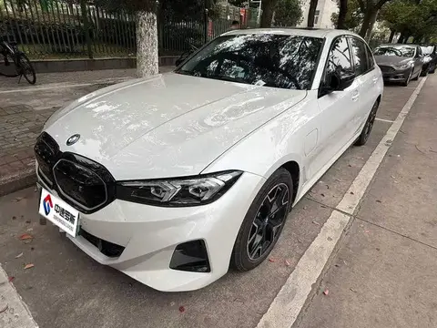BMW i3 2023 eDrive 40 L Night Edition