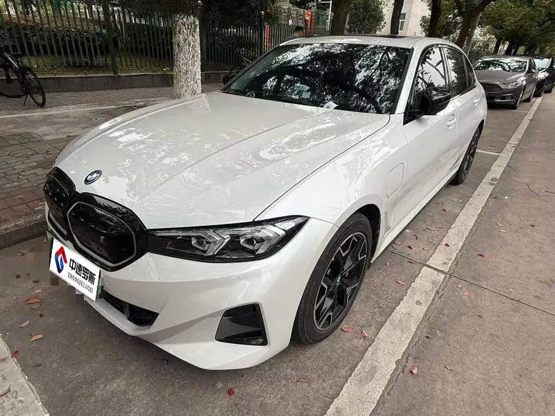 BMW i3 2023 eHệ dẫn động 40 L Night Edition