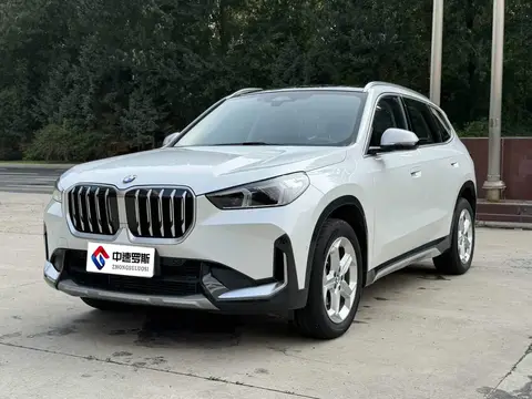 BMW X1 2023 sنظام الدفع20Li X Design Package