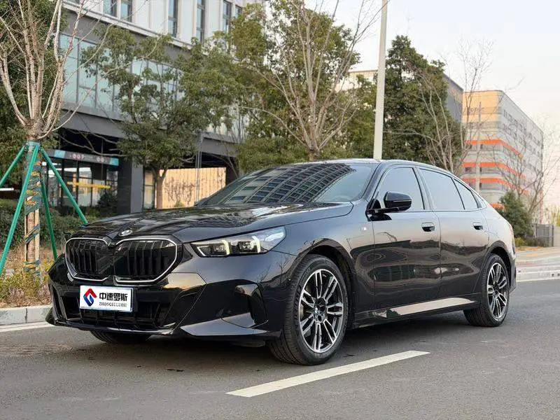 BMW 5 Series 2024 530Li Leading M Sport Package