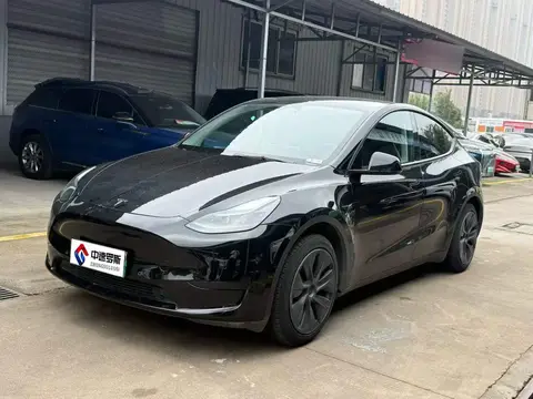 Модель Y 2023 rear-wheel drive version