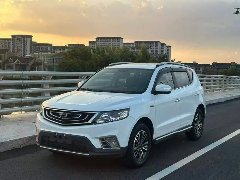 Vision X6 2016 1.3T CVT flagship model