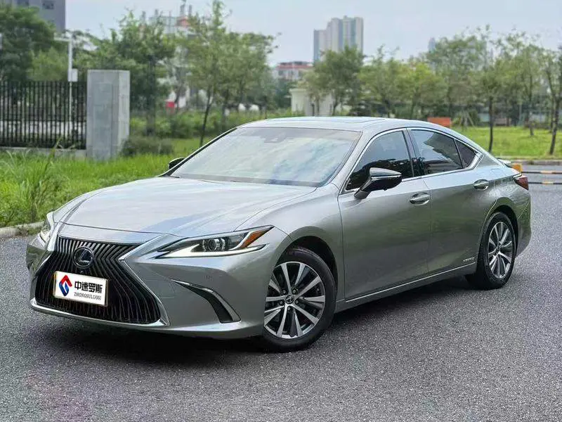 Lexus ES 2018 300h Excellence Edition National VI