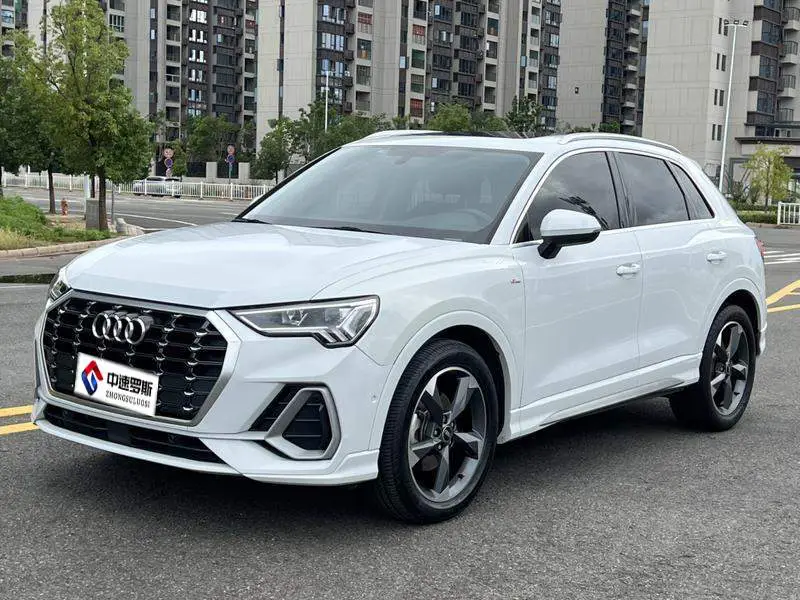 Audi Q3 2021 35 TFSI Stylish and Dynamic