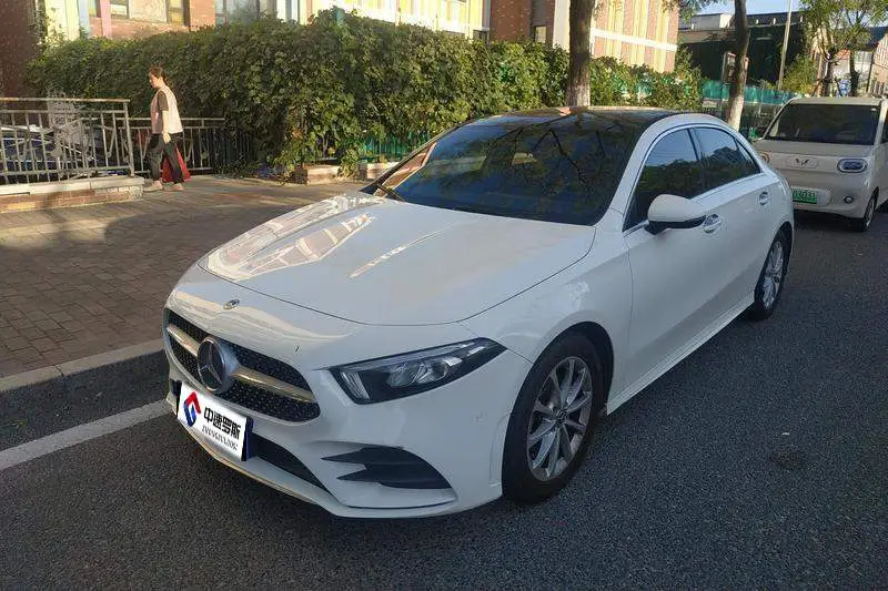 Mercedes-Benz A-Class 2019 A 200 L sports sedan