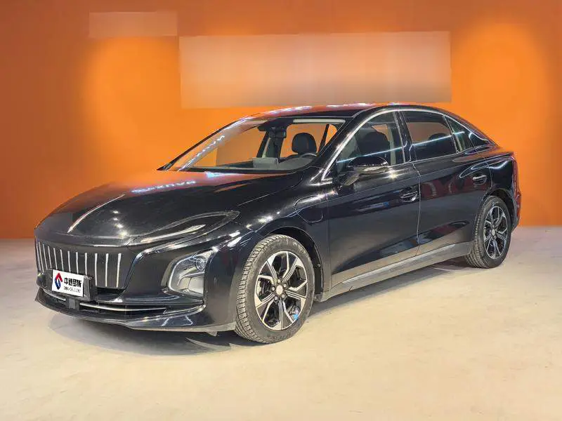 Hongqi E-QM5 2021 Charging Flagship Edition