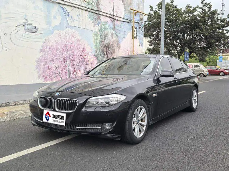 BMW 5 Series 2013 525Li Leading Edition