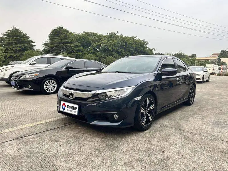 Civic 2016 220TURBO CVT Premium Edition