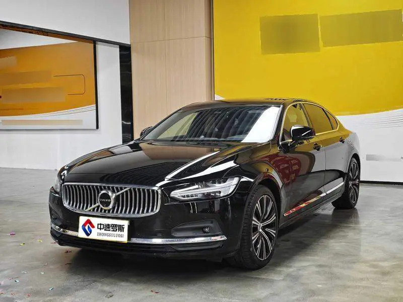 Volvo S90 2024 B5 Smart Luxury Edition