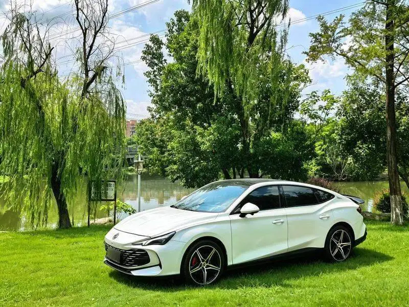 MG7 2023 2.0T Automatic Beauty Hunter Luxury Edition