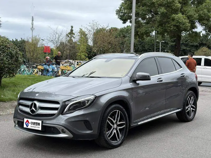 Mercedes-Benz GLA 2015 GLA 200 Fashion Edition