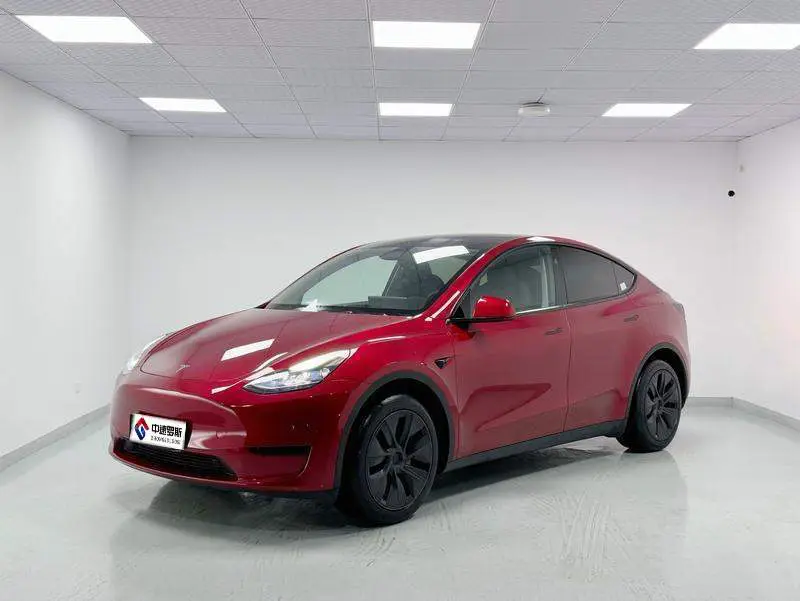 Модель Y 2024 rear-wheel drive version