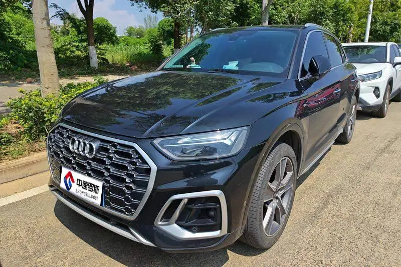 Audi Q5L 2022 Mẫu 45T Luxury Elegant Mẫu