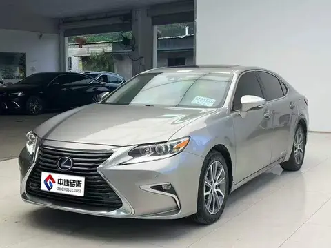 Lexus ES 2015 300h Comfort Edition