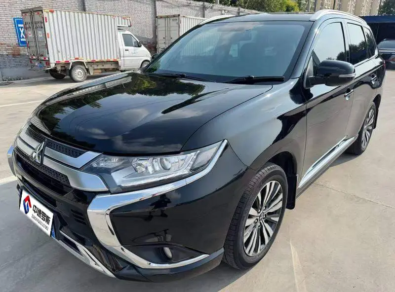 Outlander 2021 2.0L 2WD 5-seater
