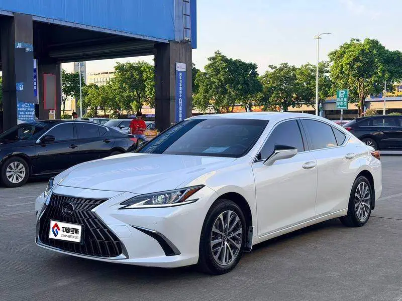 Lexus ES 2021 200 Excellence Edition