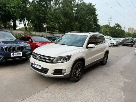 Tiguan 2015 1.8TSI Automatic 4WD Luxury รุ่น