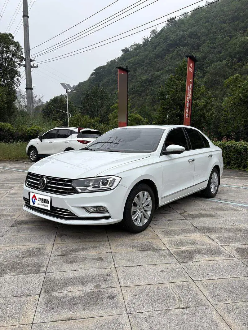 Bora 2018 1.5L Manual Comfort