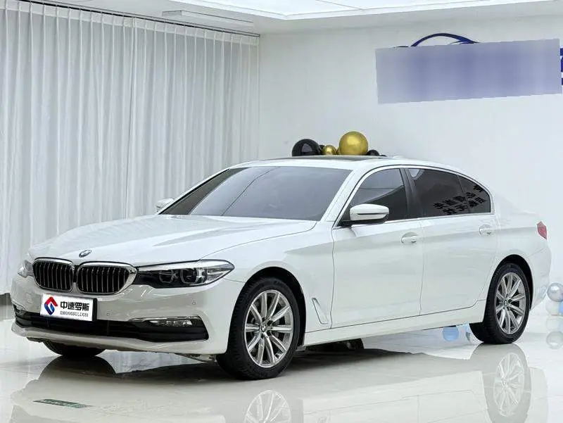 BMW 5 ซีรีส์ 2018 528Li Launch Special Edition