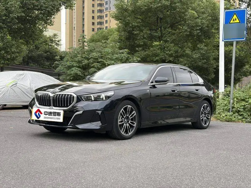 BMW 5 Series 2024 530Li Leading M Sport Package