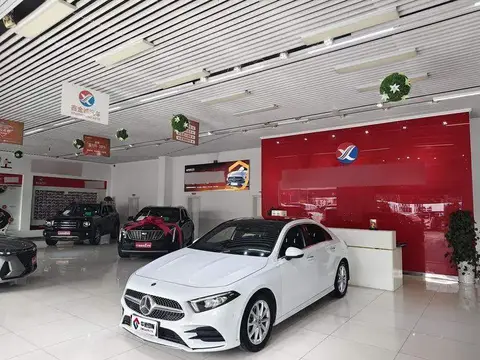 Mercedes-Benz A-Class 2020 A 200 L sports sedan