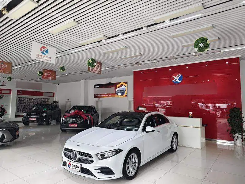 Mercedes-Benz A-Class 2020 A 200 L sports sedan