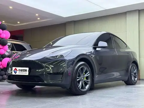 الطراز Y 2024 rear-wheel drive version
