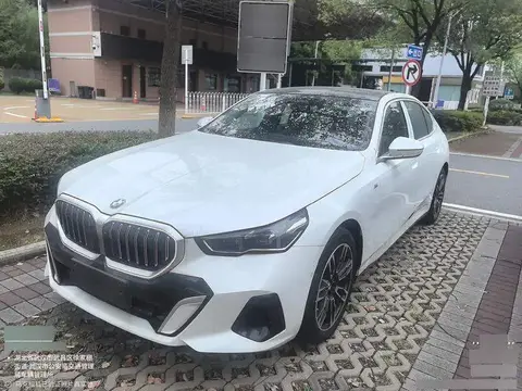 BMW 5 Серия 2024 530Li Leading M Sport Package