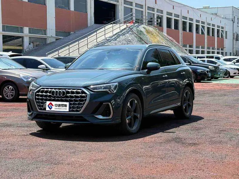 Audi Q3 2024 35 TFSI Stylish and Dynamic