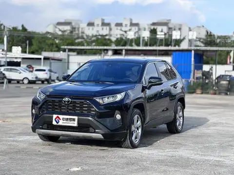 RAV4 Rongfang 2023 2.0L CVT 2WD Fashion Edition