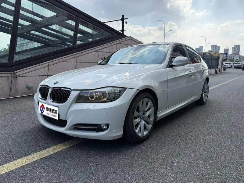 BMW 3 Series 2011 320i Luxury