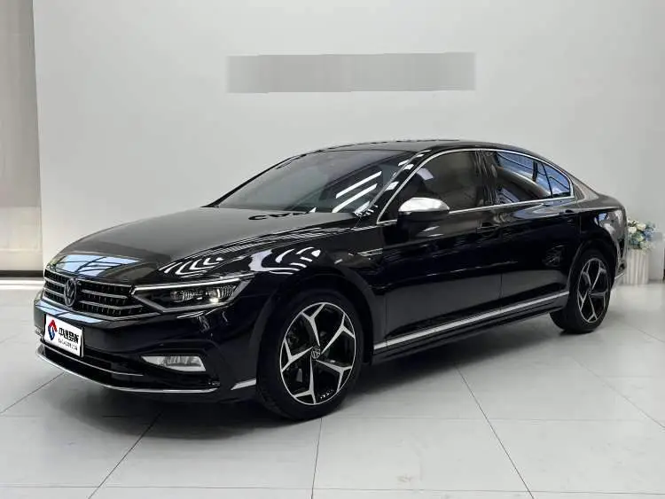 Magotan 2024 2 million units of 330TSI DSG luxury model