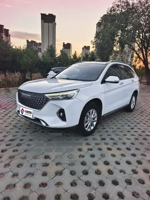 Haval M6 2023 PLUS 1.5T Manual Luxury Smart Connected Edition