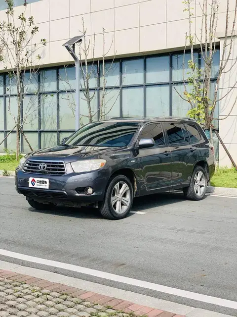 Highlander 2011 2.7L 2WD 7-seat luxury version