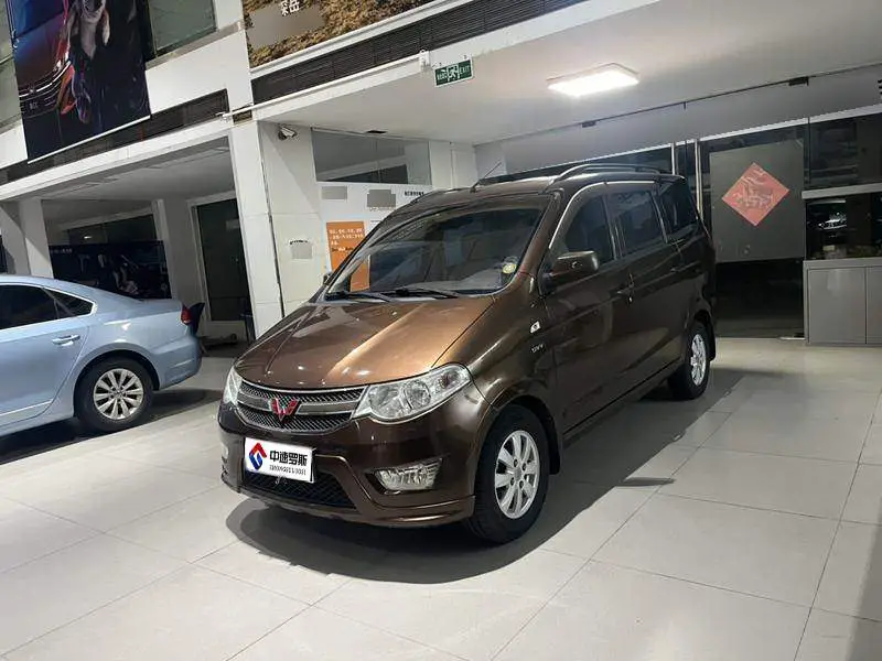 Wuling Hongguang 2014 1.5LS Standard Model