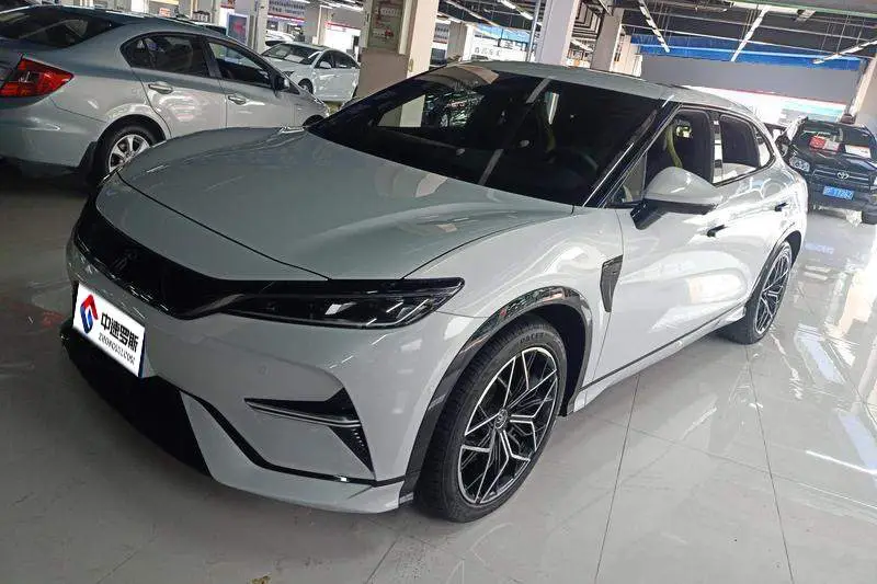 Song L EV 2024 602كم 4WD Excellence Edition
