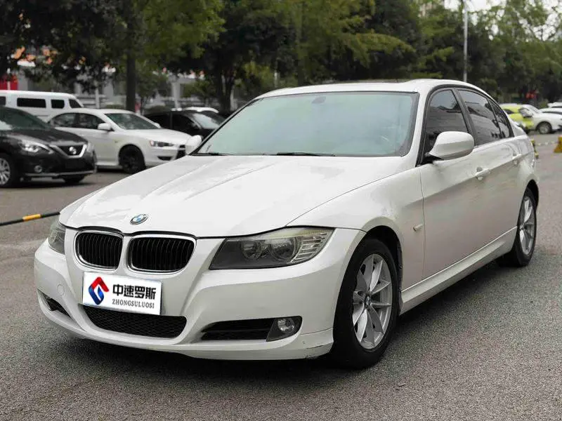 BMW 3 Series 2011 318i Leading Model