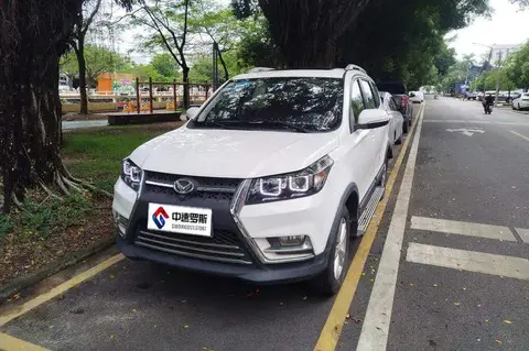 BAIC Huansu S3 2016 S3L 1.5L Manual Premium Edition