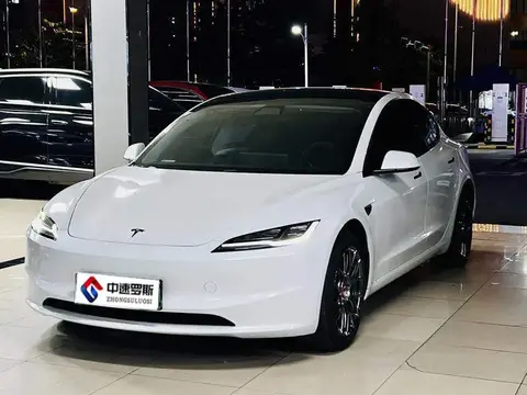 Mẫu 3 2025 rear-wheel drive version