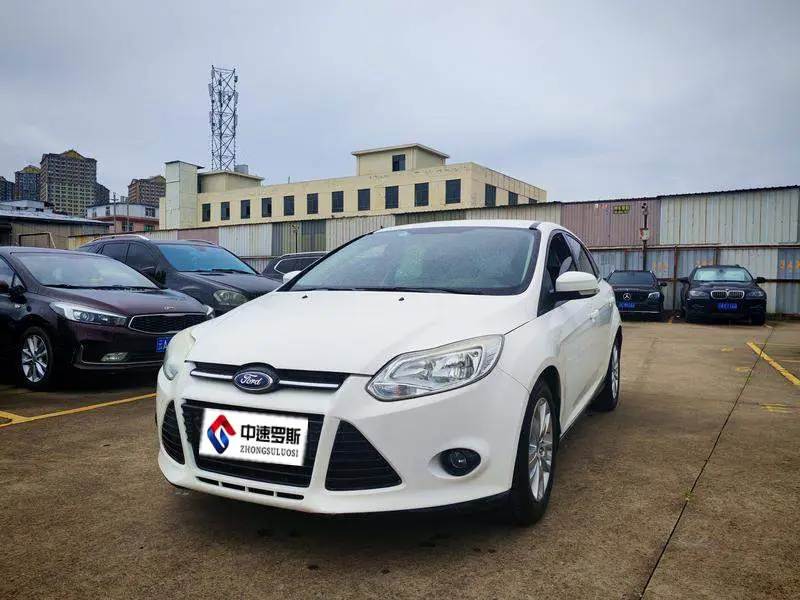 Fox 2015 Hatchback 1.6L Automatic Fashion Edition